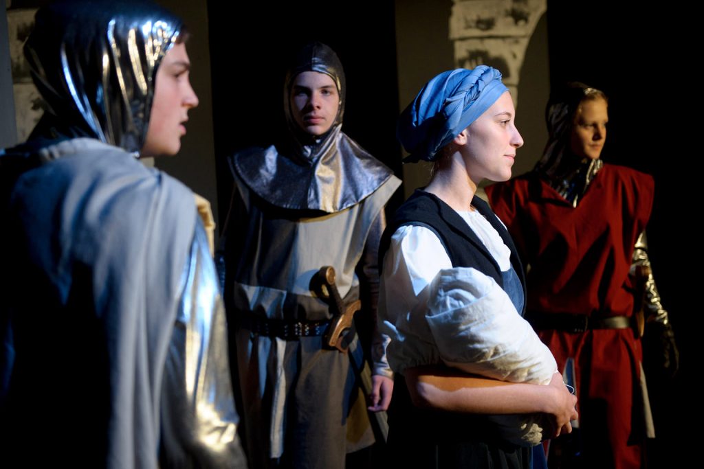 theater im enovum in Lüneburg Aufführung König Artus