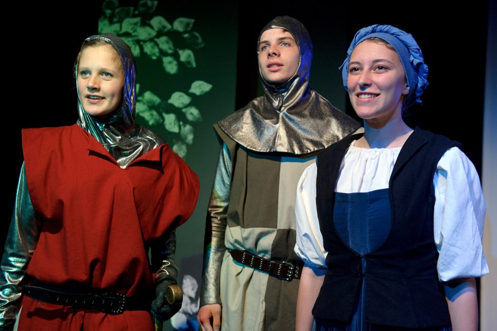 theater im enovum in Lüneburg Aufführung König Artus