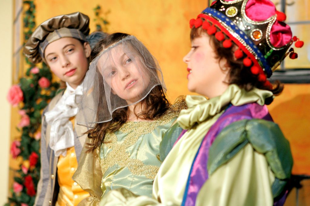 Theatertück im enovum in Lüneburg Aschenbrödel