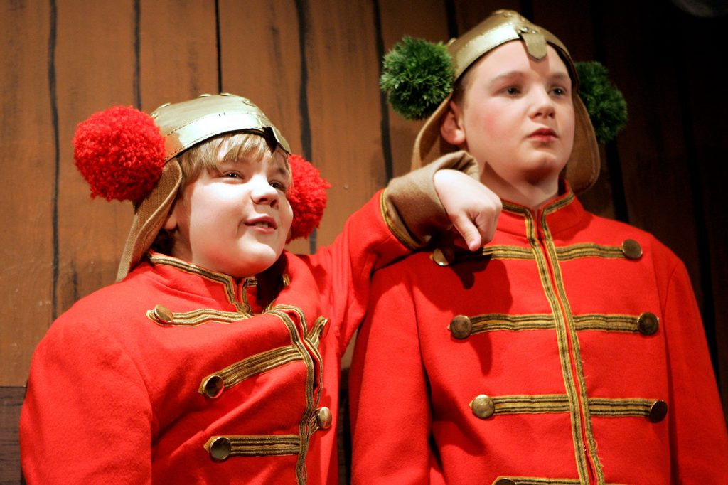 Theatertück im enovum in Lüneburg Aschenbrödel