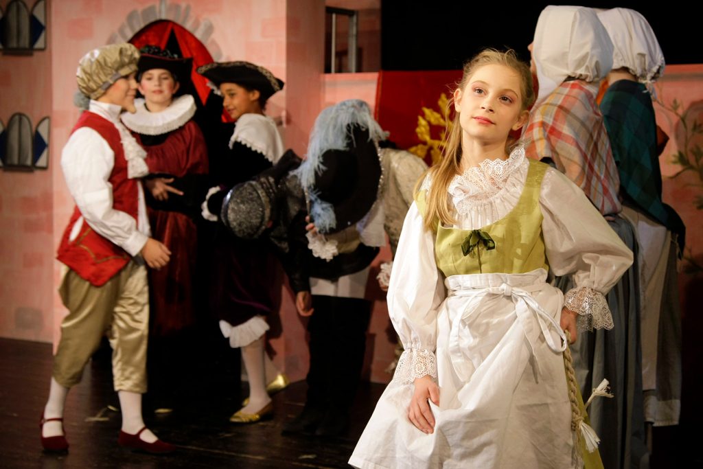 theater im enovum in Lüneburg Weihnachtsmärchen Drosselbart