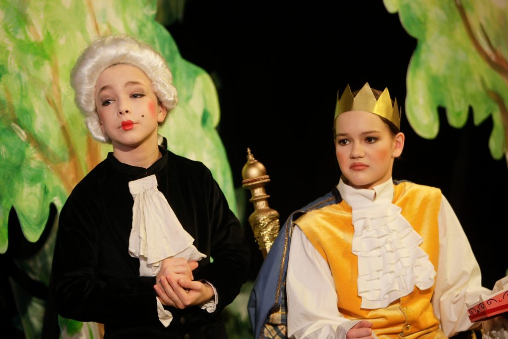 theater im enovum in Lüneburg Weihnachtsmärchen Drosselbart