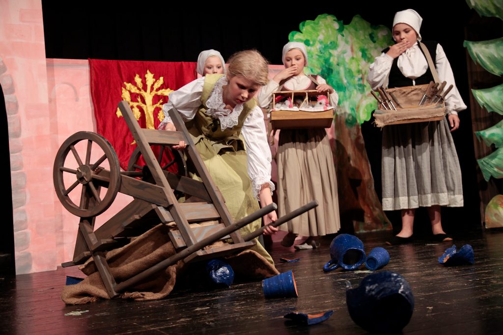 theater im enovum in Lüneburg Weihnachtsmärchen Drosselbart