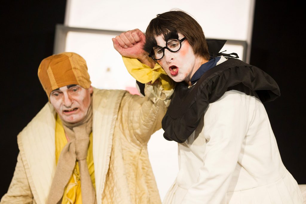 theater im enovum in Lüneburg Aufführung Der eingebildete Kranke