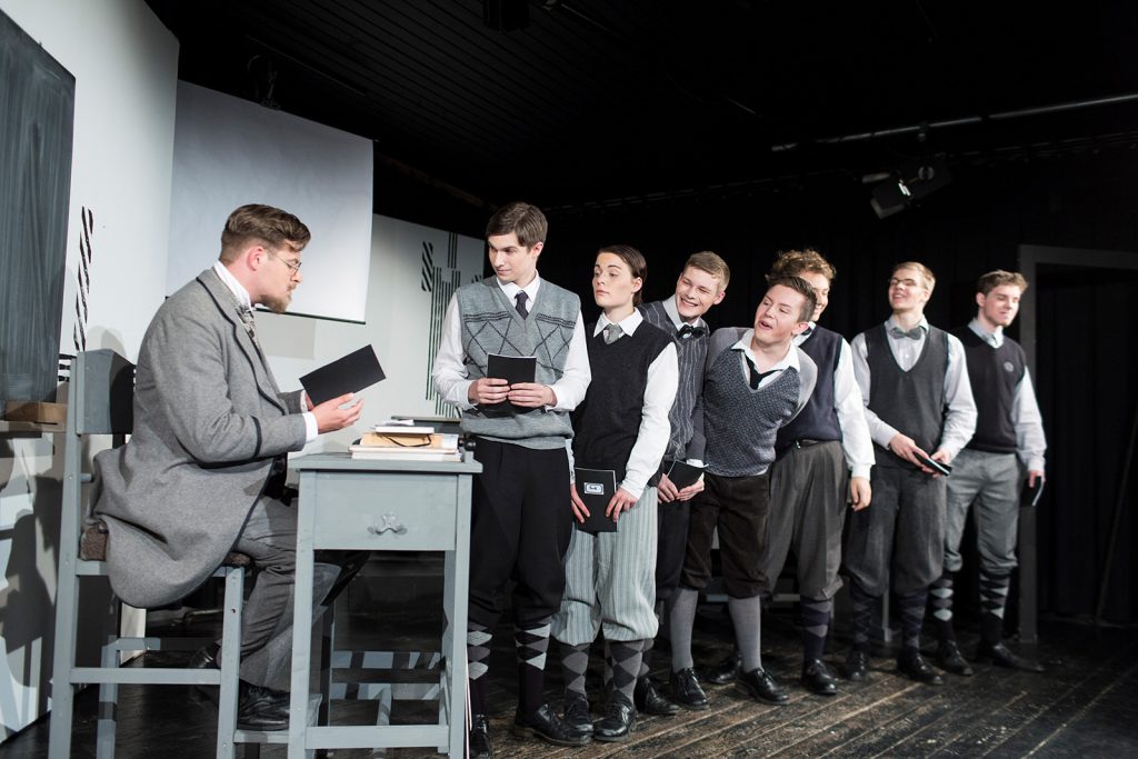 theater im enovum in Lüneburg Aufführung Feuerzangenbowle