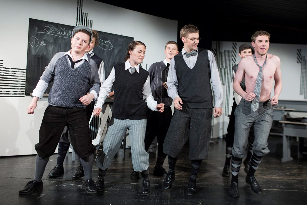 theater im enovum in Lüneburg Aufführung Feuerzangenbowle