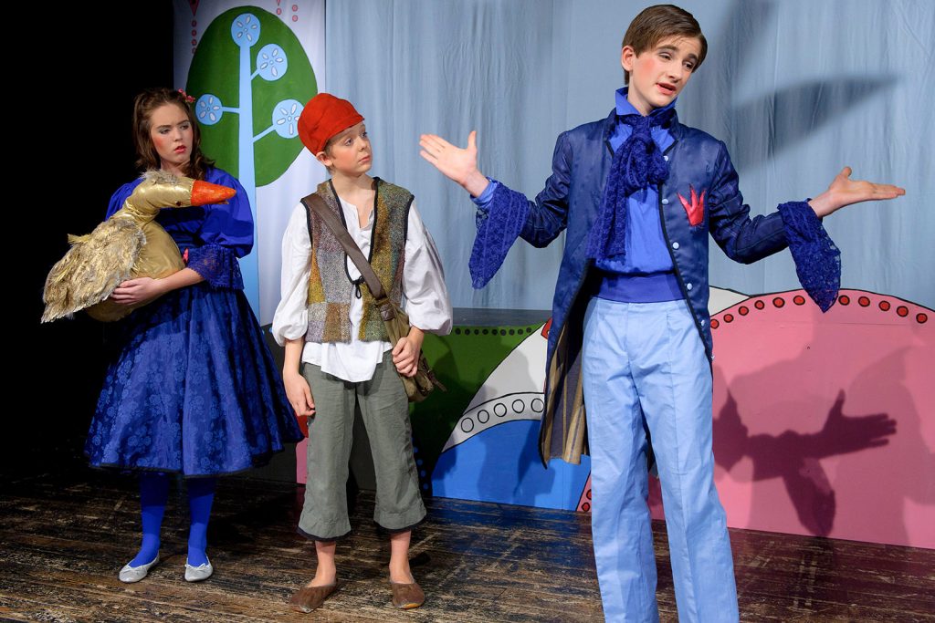 theater im enovum in Lüneburg Stück Die goldene Gans