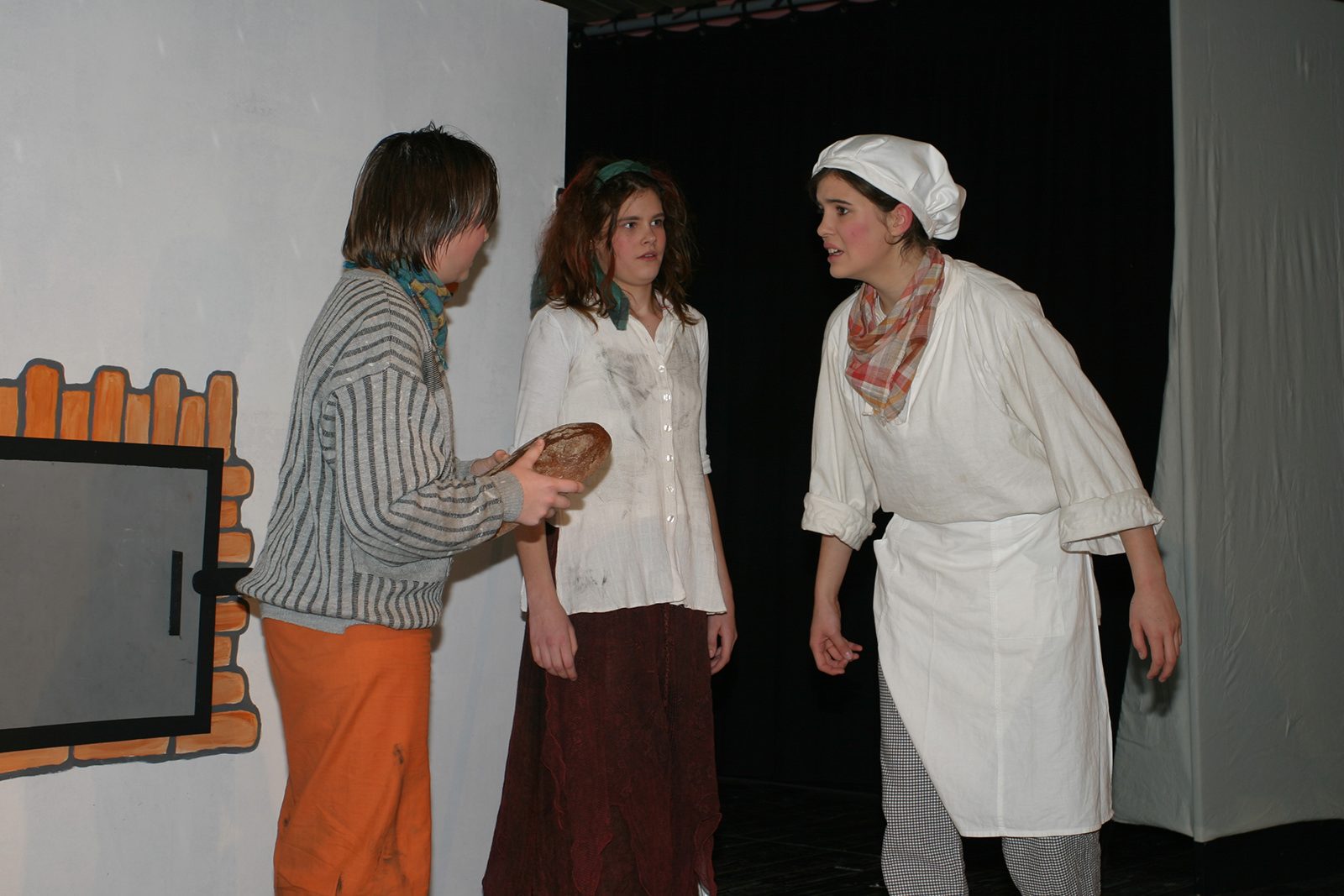 Theatertück im enovum in Lüneburg Die rote Zora