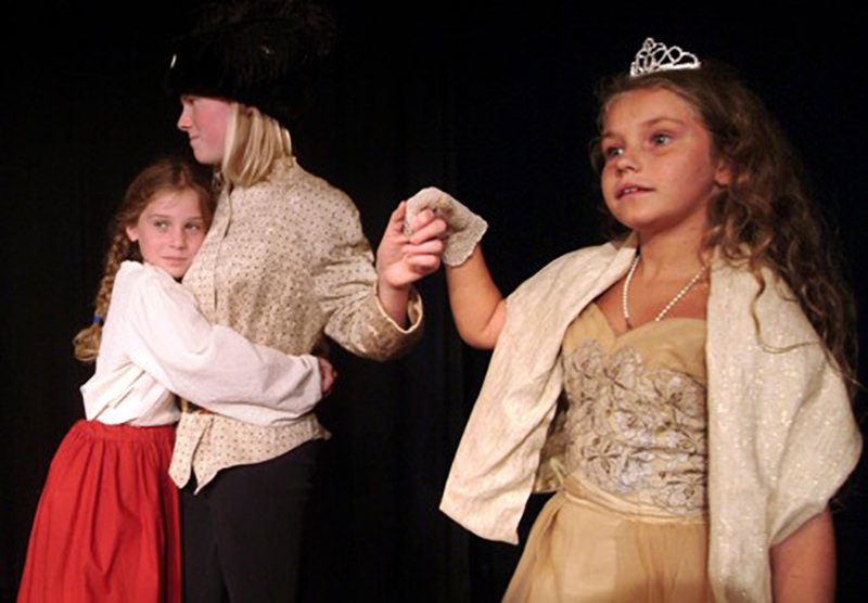 Theatertück Schneekönigin im enovum in Lüneburg