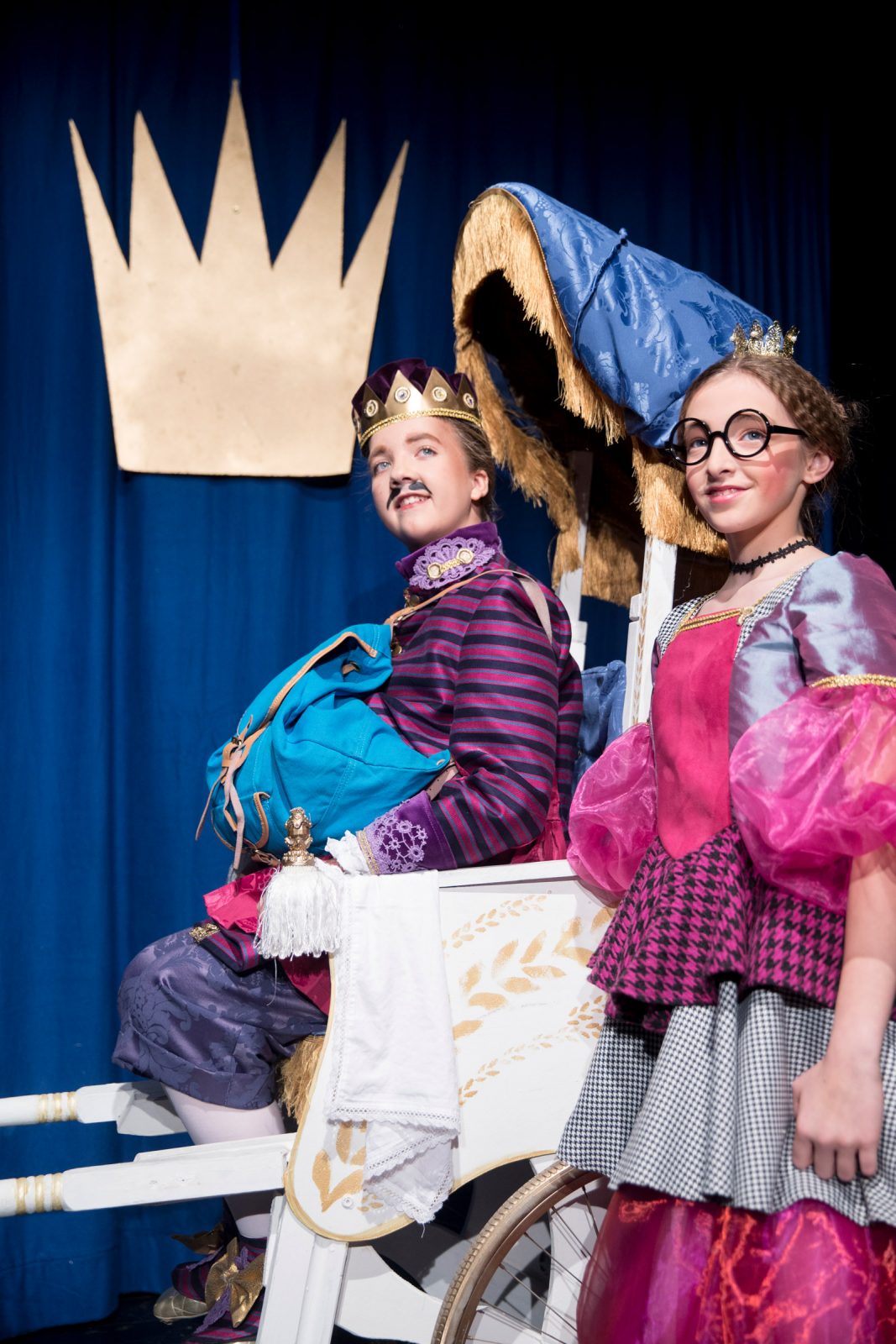 theater im enovum in Lüneburg Aufführung Der gestiefelte Kater