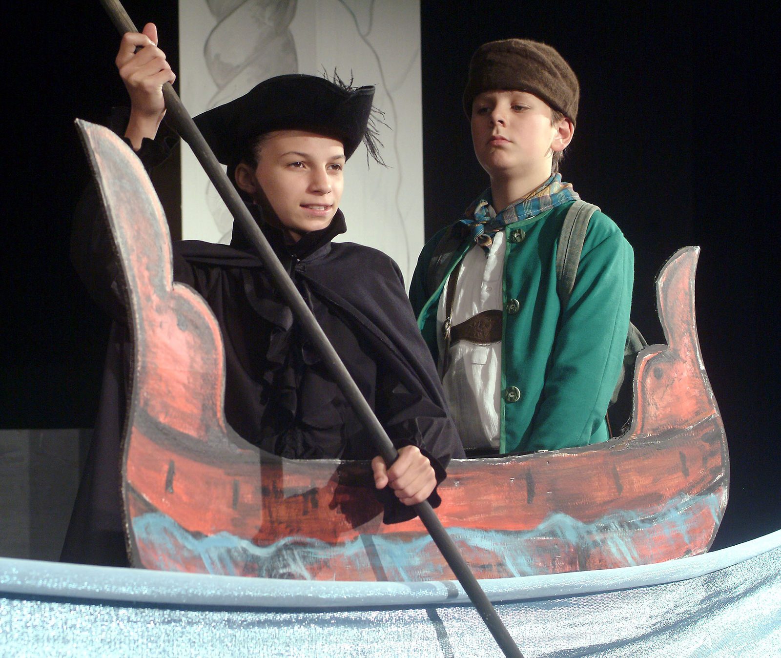 theater im enovum in Lüneburg Stück Der Teufel mit den 3 goldenen Haaren