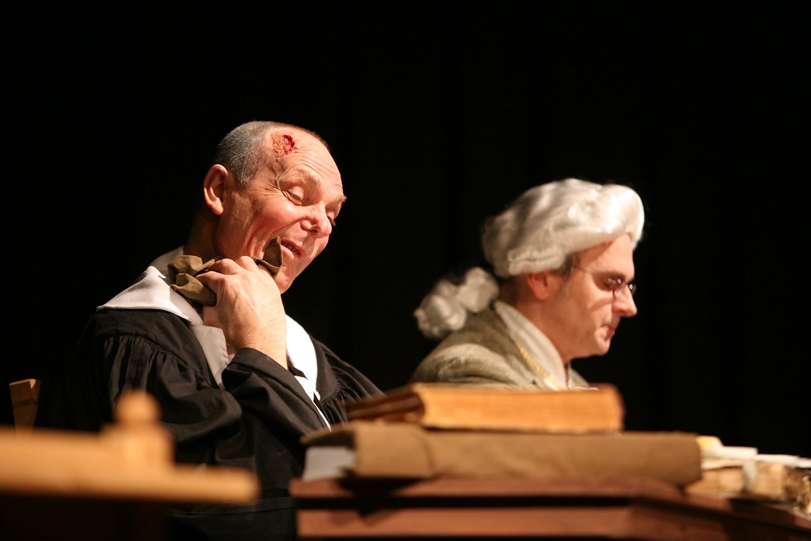 theater im enovum Stück der zebrochene Krug