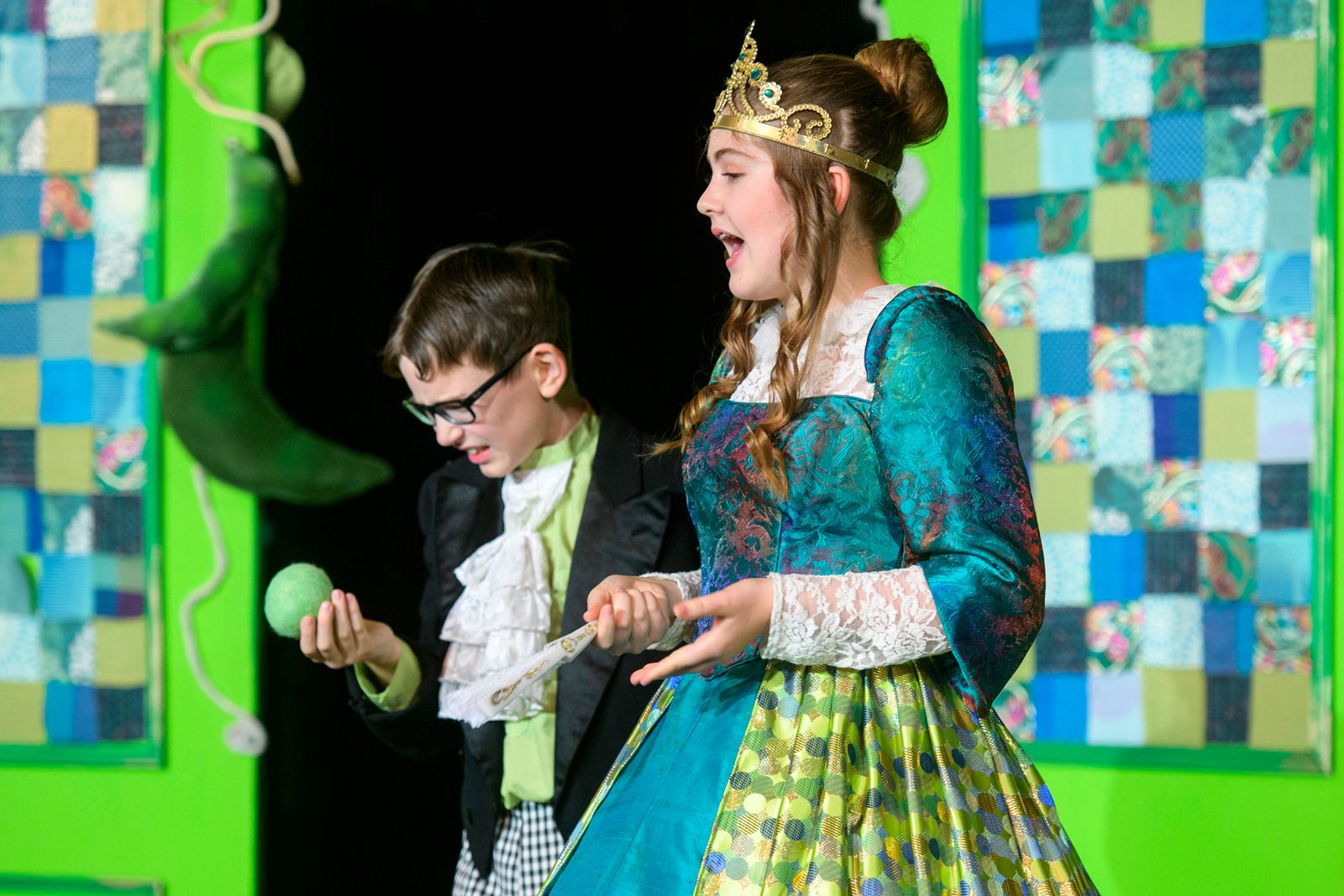 Weihnachtsmärchen 2019 am theater im e.novum - Prinzessin auf der Erbse